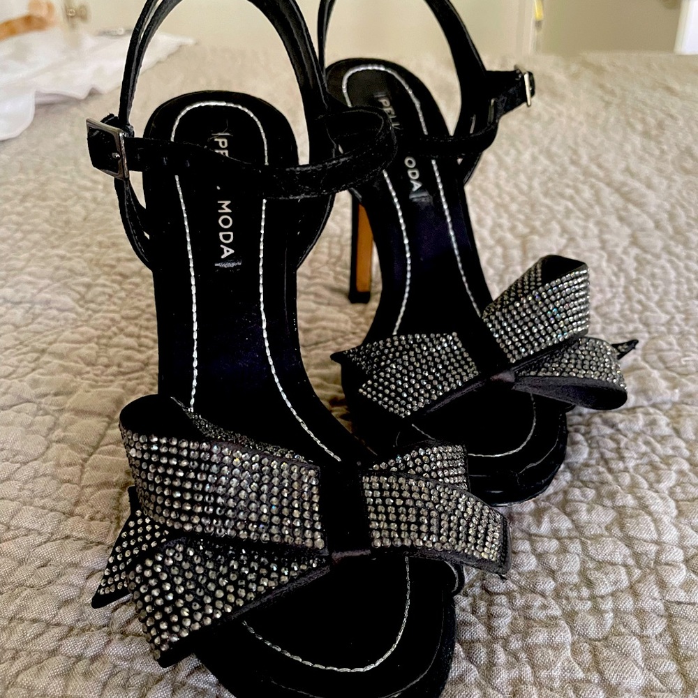 Pelle Moda Embellished Platform Sandals